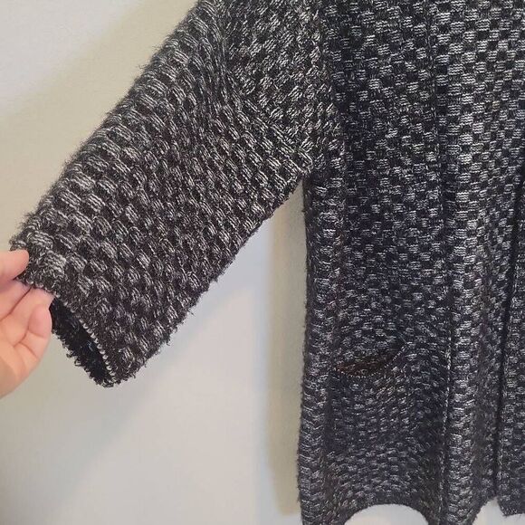 BCBG MaxAzria 3/4 Sleeve Open Front Cardigan Sweater Black White M - Picture 4 of 6